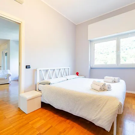 1 - Vista - A Due Passi Dal Centro 莱科